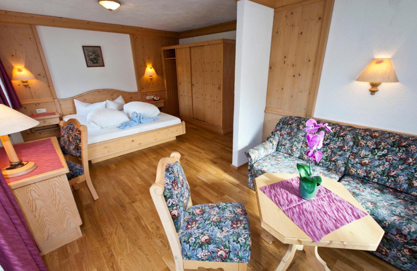 Bed & Breakfast Kristall - Themenfruehstueck Nauders
